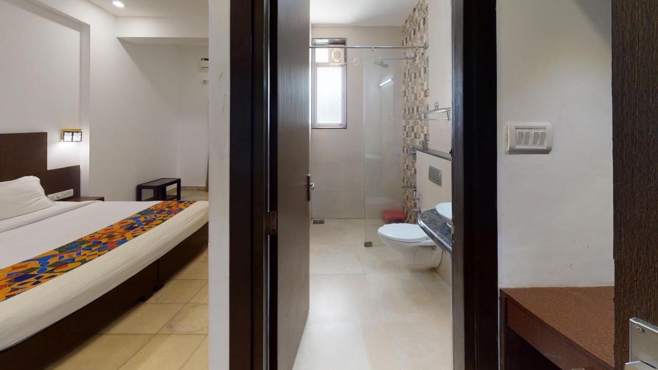 De Alcazar Calangute Hotel Eksteriør billede